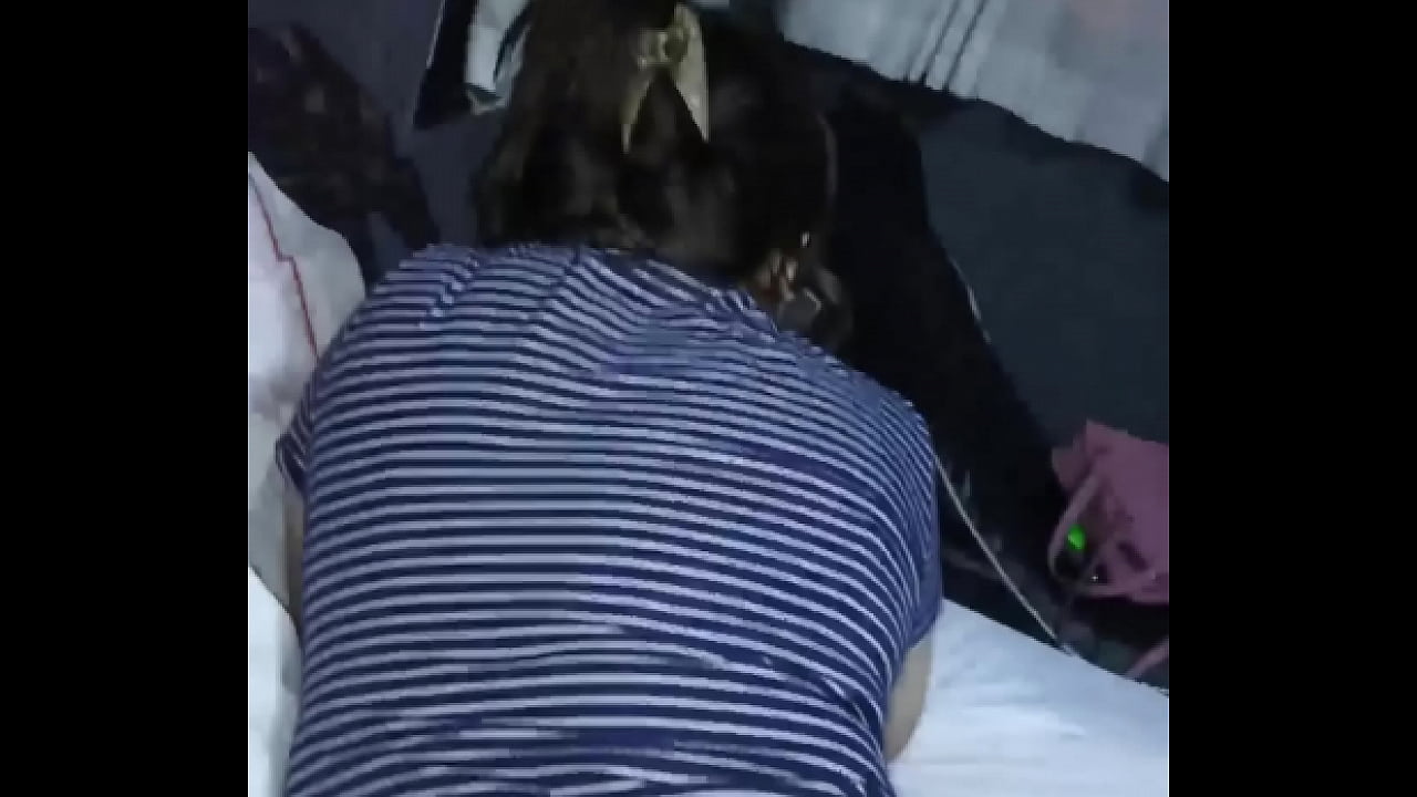 Ella sabe que le abrir&aacute;n el culito