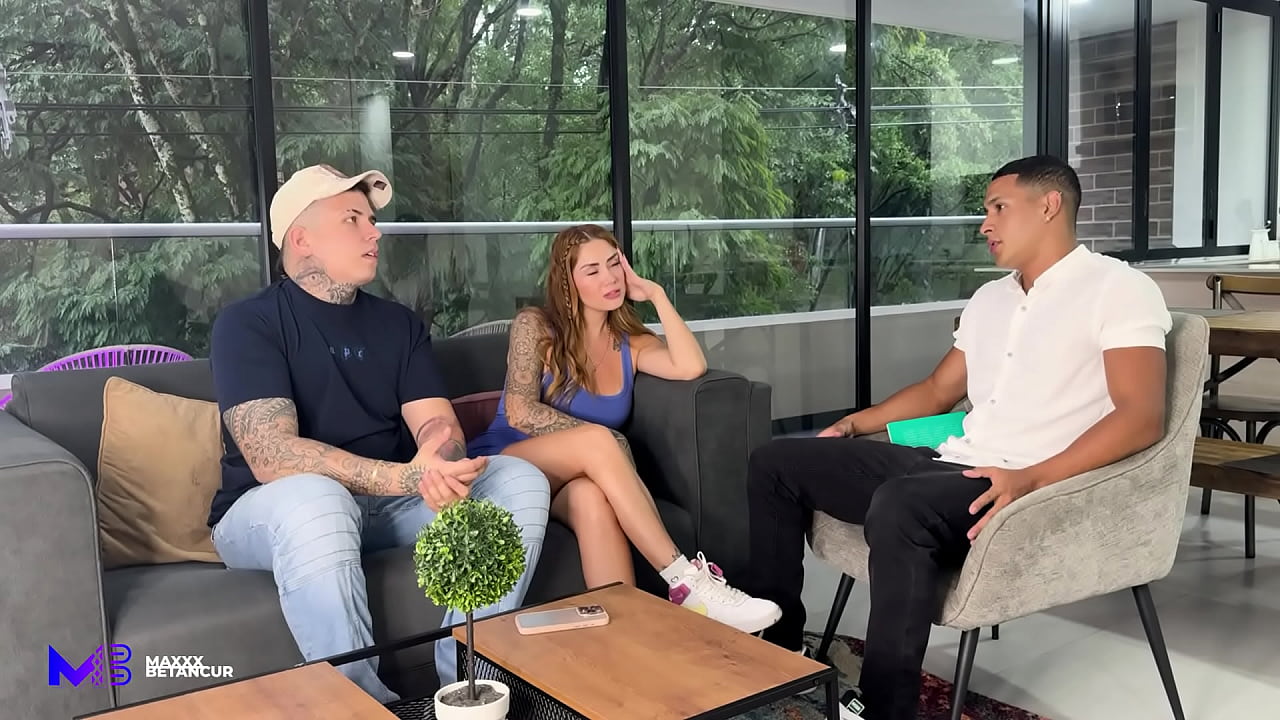 Sex therapist has a threesome with a Colombian couple - Max Betancur and Sara Blonde