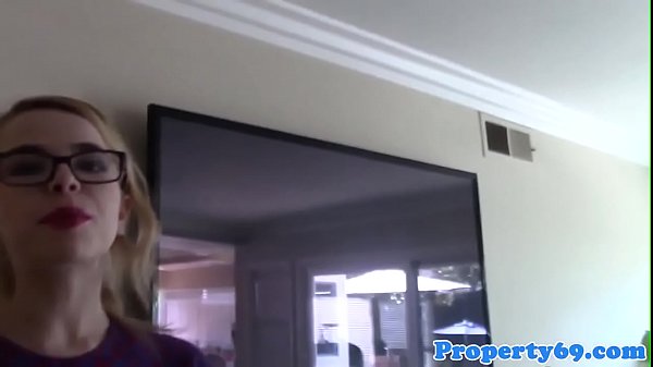 Amateur realtor cocksucking before oralsex