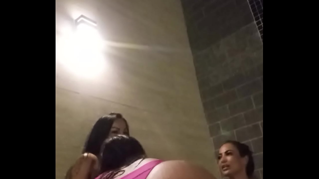 3 gostosas curtindo na banheira de hidromassagem hot PAMELA PANTERA MELISSA PITANGA BELINHA BARACHO