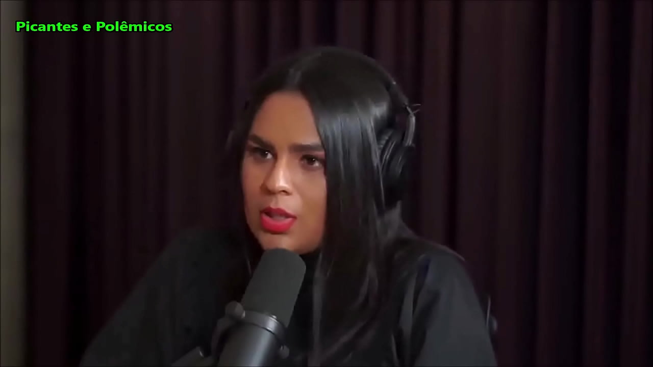 Masturba&ccedil;&atilde;o excessiva mesmo em publico desejando as gostosas