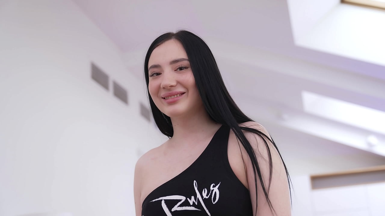 First Anal casting with 19yo babe ! Young and Old Italian ( crooked face )