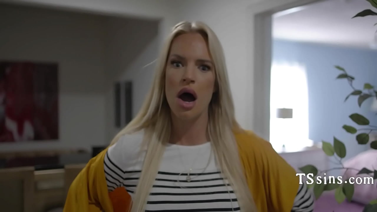 Male Plumber Fucked By A Horny Trans Slut