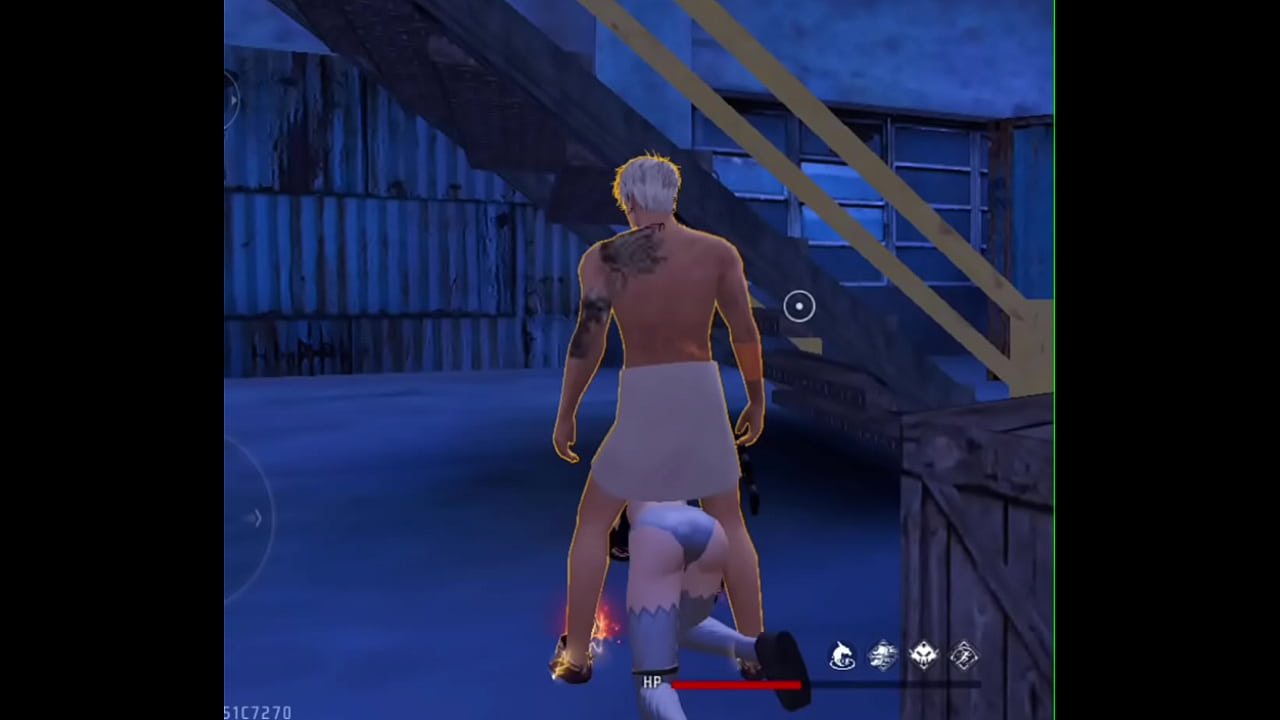 Pro emotera siendo cogida por boot