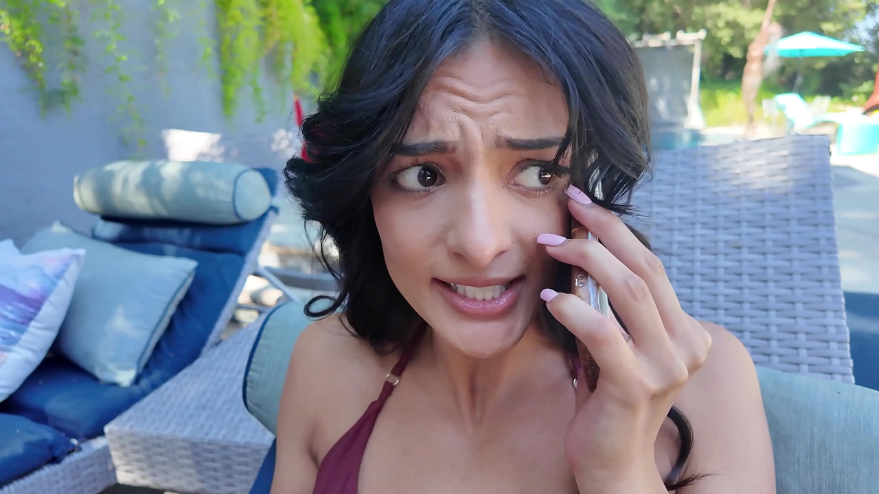 I Pound Laynee James&rsquo; Shaved Slit in Doggystyle for a Creamy Win!