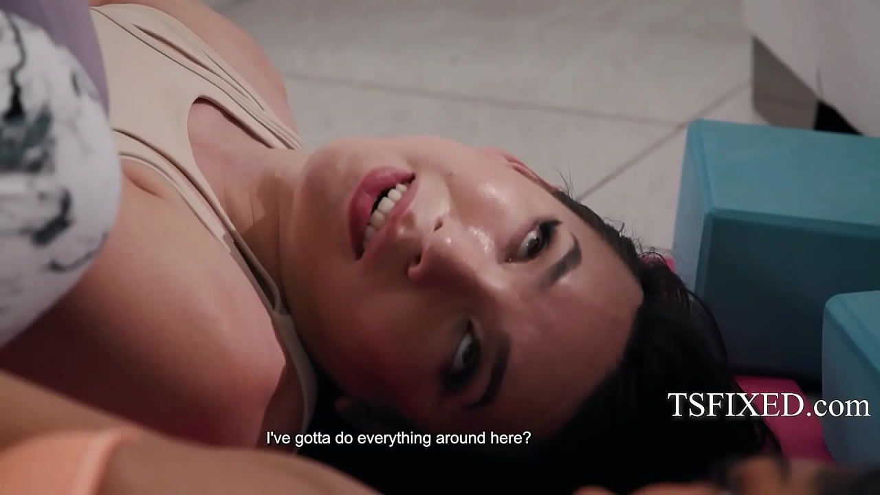 Semi Private Yoga Class - Wolf Hudson, Kasey Kei, Leilani Lei