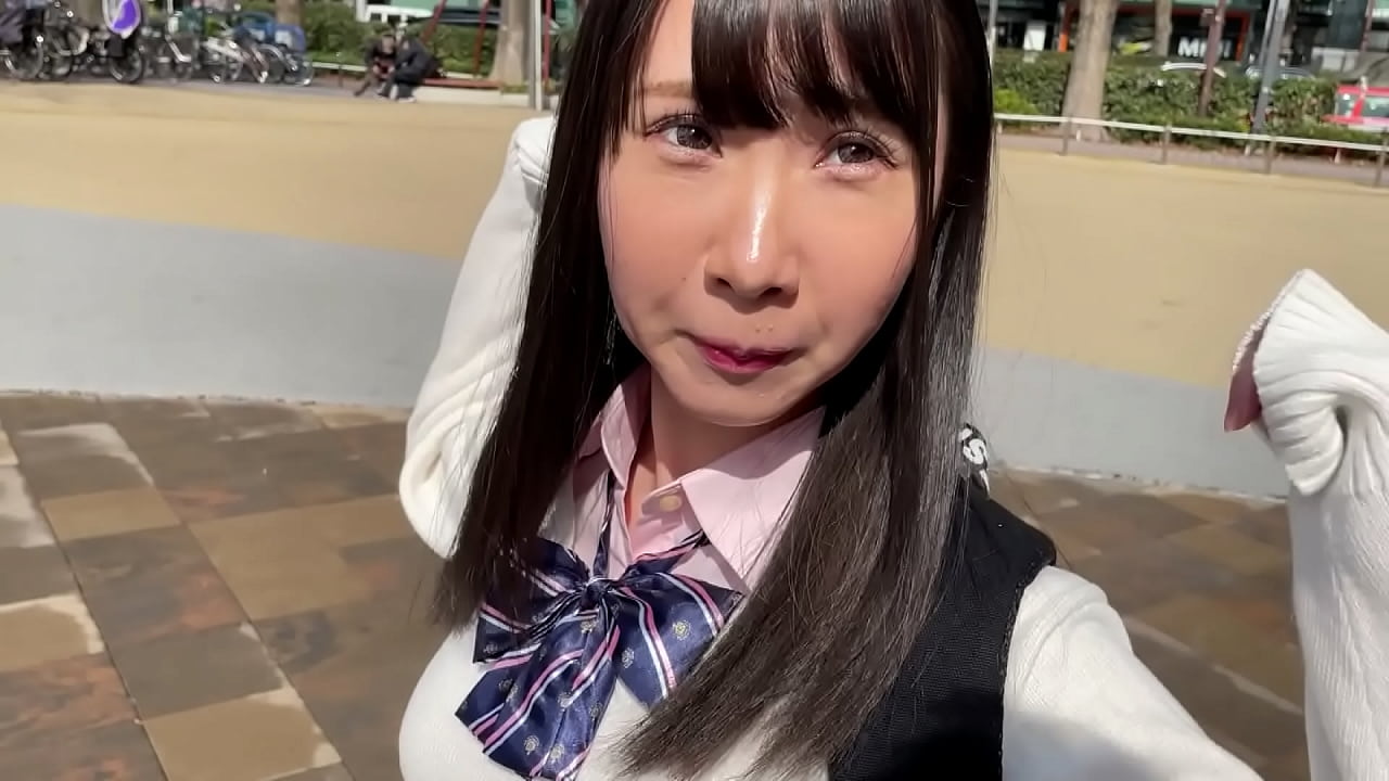 ハメ撮り　JKらしからぬ乱れっぷりにおじさんも思わず大量中出し！！潮を吹きやすいようでハメ潮もいっぱい吹いてくれた。素人 中出し 個人撮影 バイブ フェラチオ 潮吹き 女子校生 顔射 生ハメ　https://bit.ly/3HRCnTW