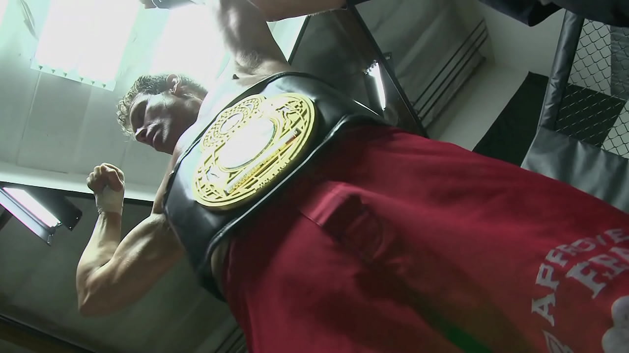 Kelly Divine Is Tall, Slender And The Kind Of Slut Any Guy Is Lucky To Fuck