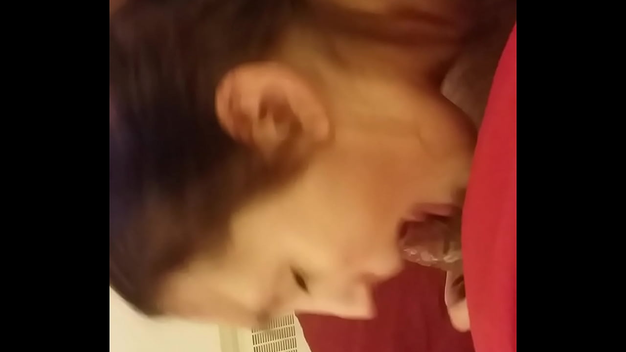 Thick white girl giving sloppy head