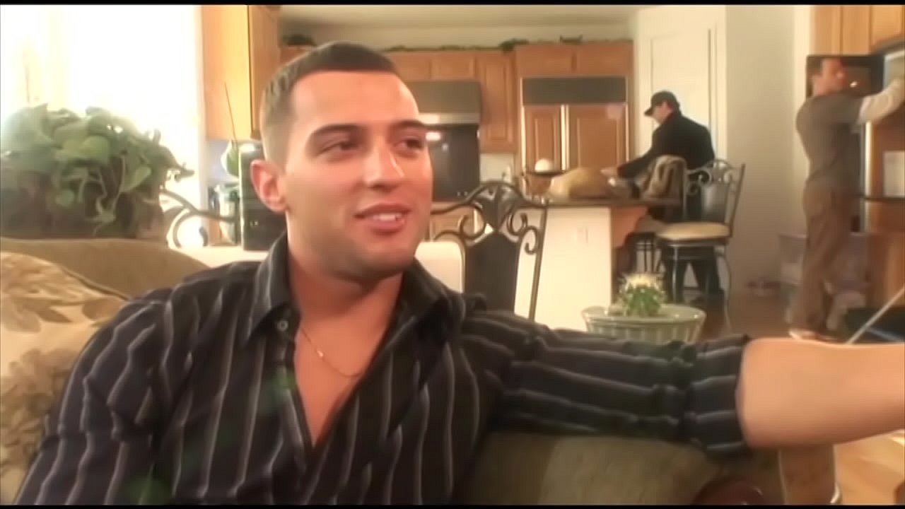 The studio is already ready, then she also spreads her legs and he pushes his big cock in to the wreath ... have fun