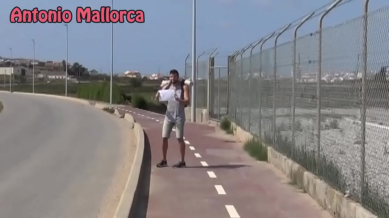 THE HITCHHIKING EDITON