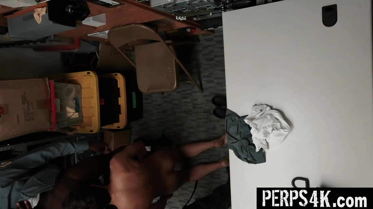 The Two Guards Decide to Have Gay Sex with The Twink - Perps4k