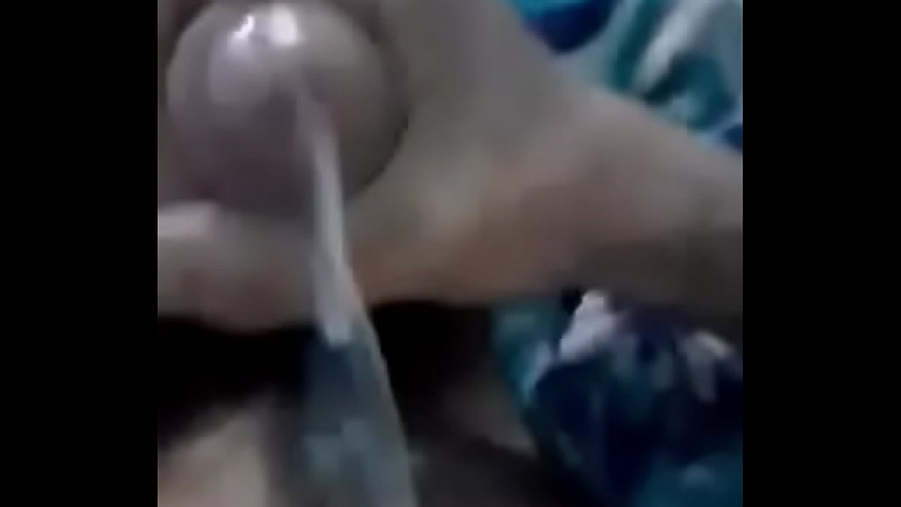 Hetero enga&ntilde;ado cree que soy mujer y se mastruba para mi