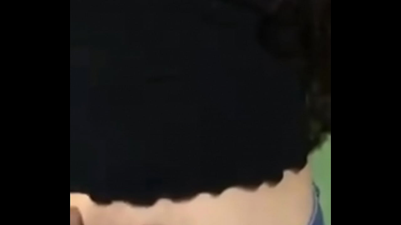 Hermosa sensaci&oacute;n de tocar su sexy ombligo