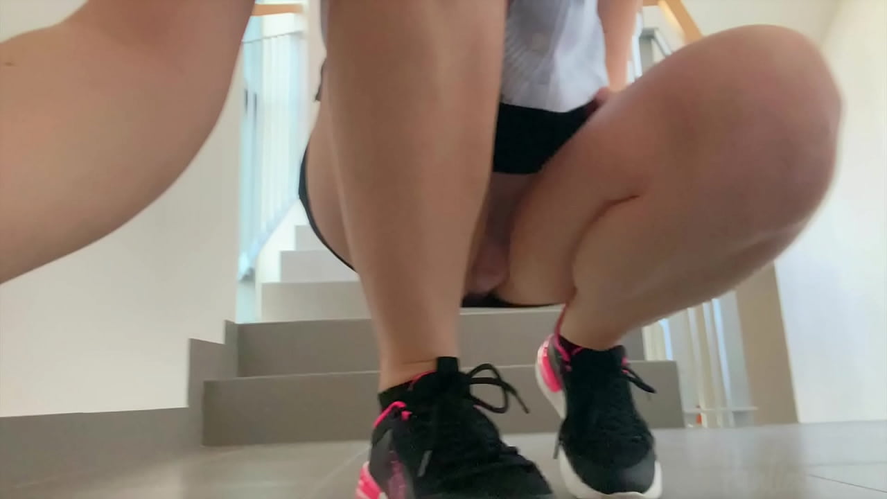 Teen is walking with anal plug in public and flashing tits at school