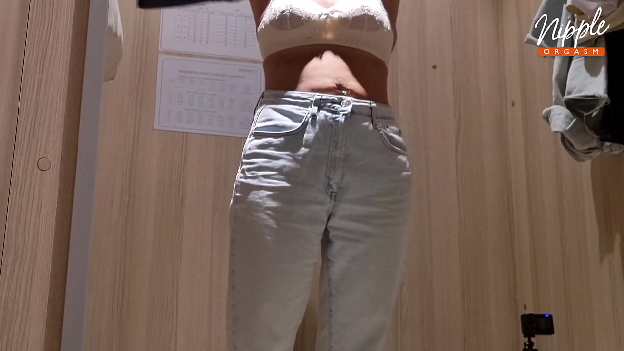 MILF masturbates and her pussy gets wet.