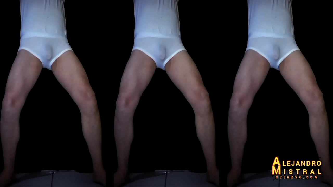 ALEJANDRO MISTRAL mueve la verga en ropa interior blanca
