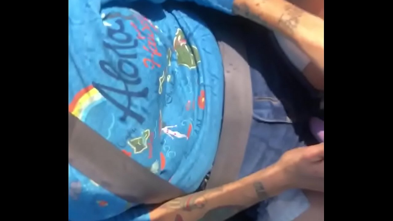 Sexy Milf fucks her pussy in the car