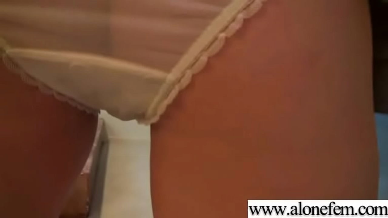 Hot Cute Sexy Amateur Girl Insert Toys In Her Holes clip-22