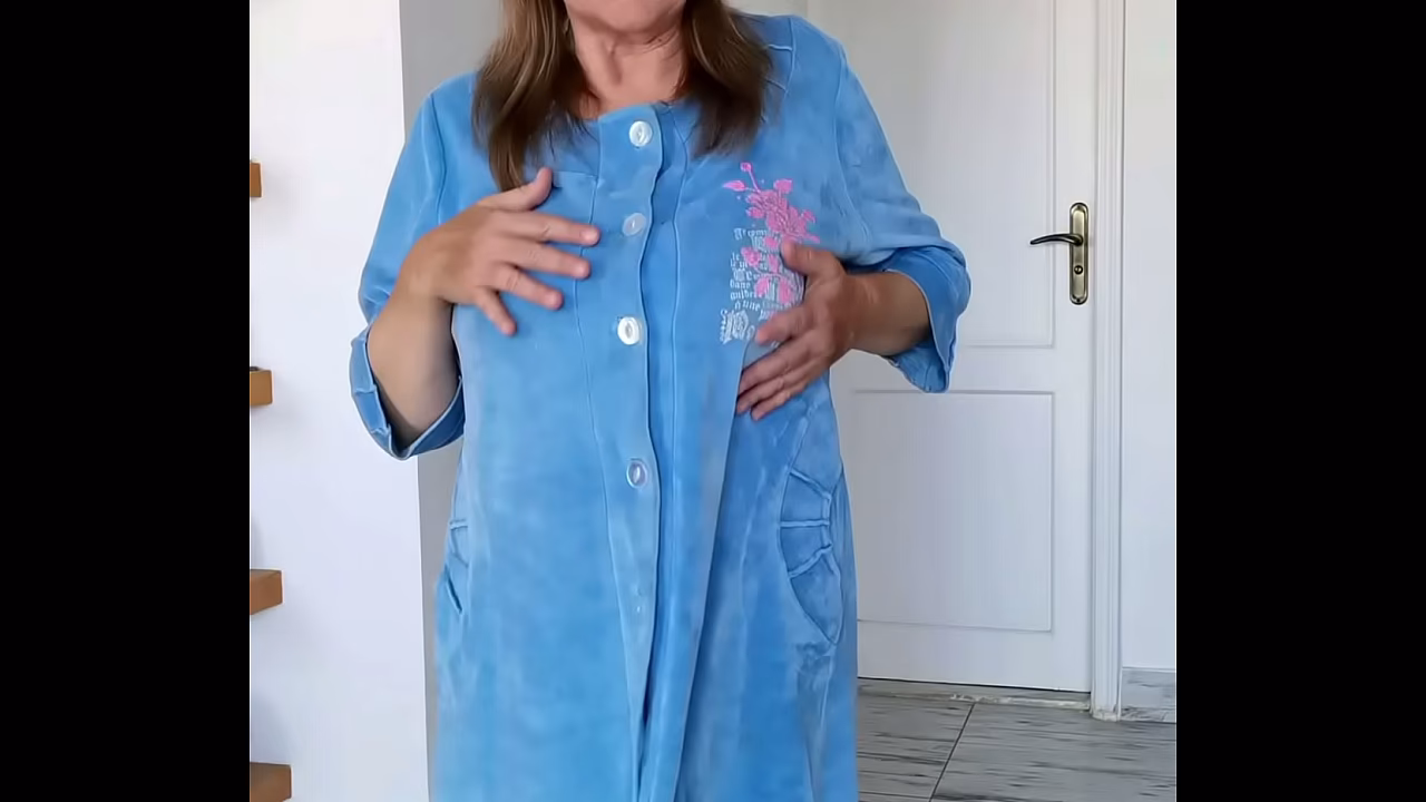 Horny granny MariaOld do sexy striptease with big natural bouncing boobs and shaved pussy