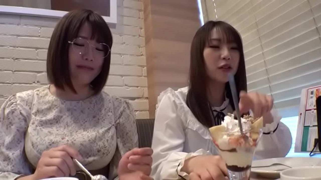 モーモー牛娘コスに着替えてモウレツ大乱交開始!