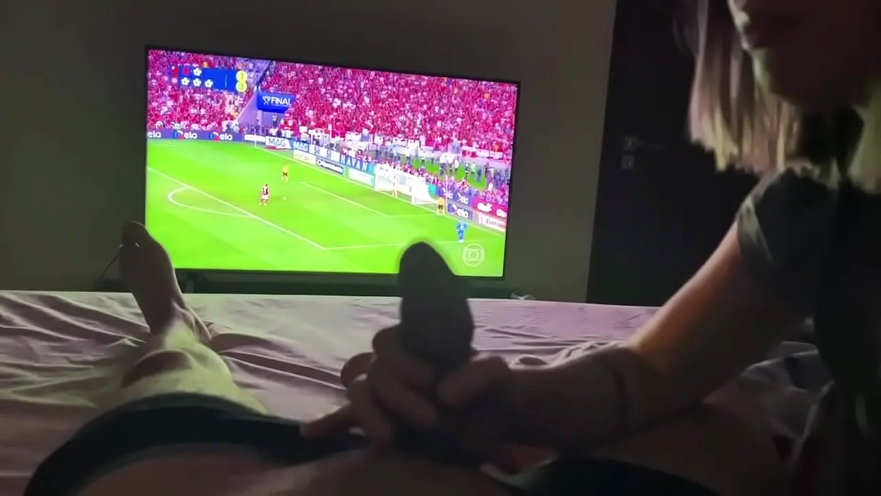 Casada novinha fazendo boquete