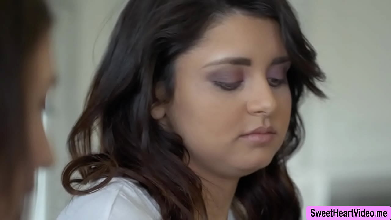 Serena Blair finally have sex with Leda Lotharia until they orgasm