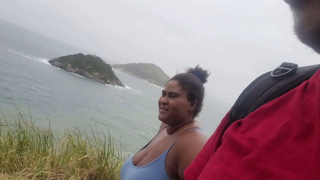 Me exibindo na rua e todos olhando saindo da praia de abrico ( Nudismo total)