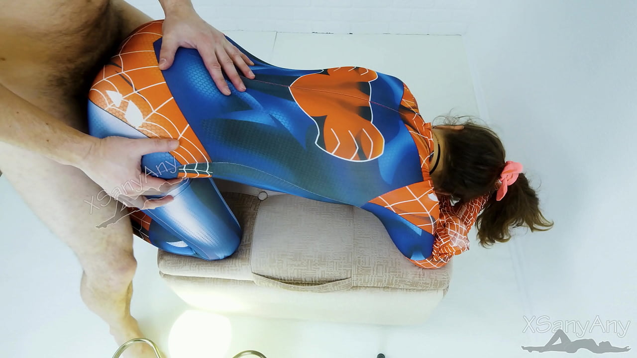 SPIDER BITCH CAUGHT RED-HANDED