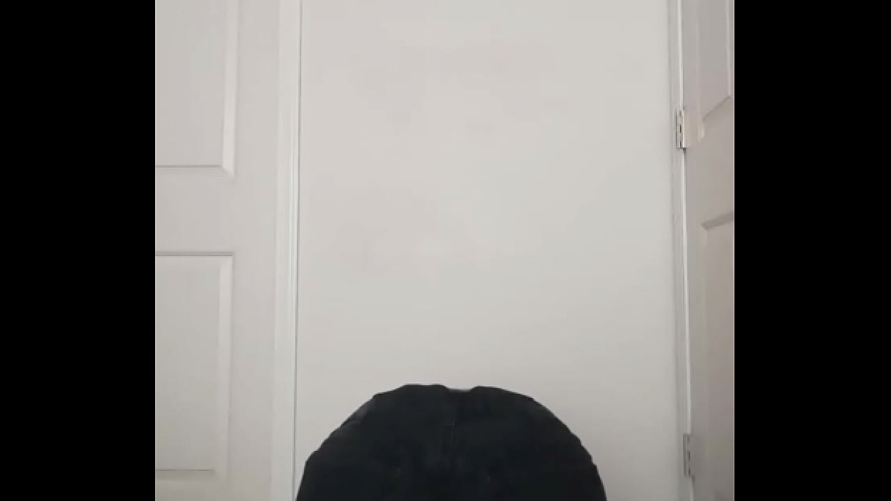 Praying and meditating bright and early for mental and physical therapy whoever else wants to meditate with me can feel free to join in, you can practice with me for free2