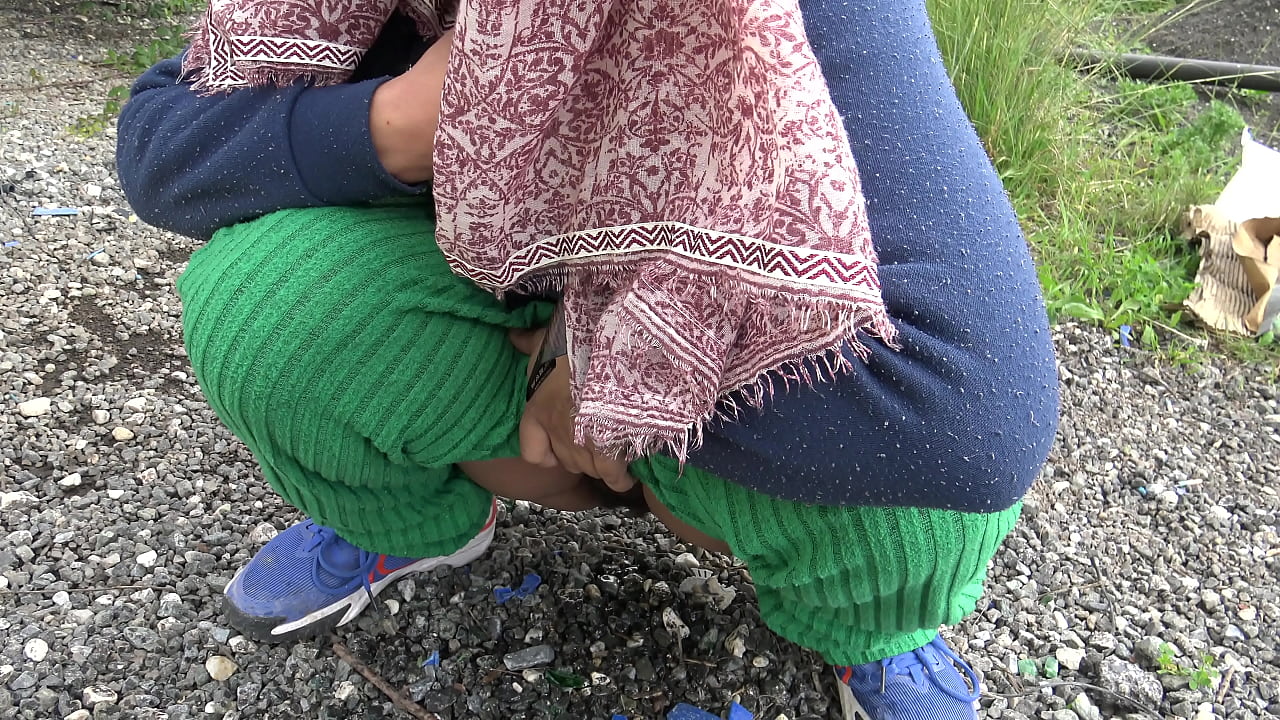 Turkish Cuckold Milf Is NOT SCARED to piss In Front Of Her Stepson