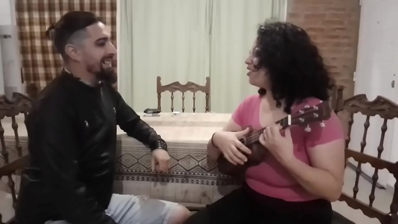 La mejor leccion de musica de tu vida.Doy clases los jueves no cobro mucho.BabyLuna939