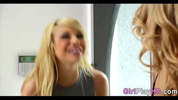 Girls who eat pussy 1083