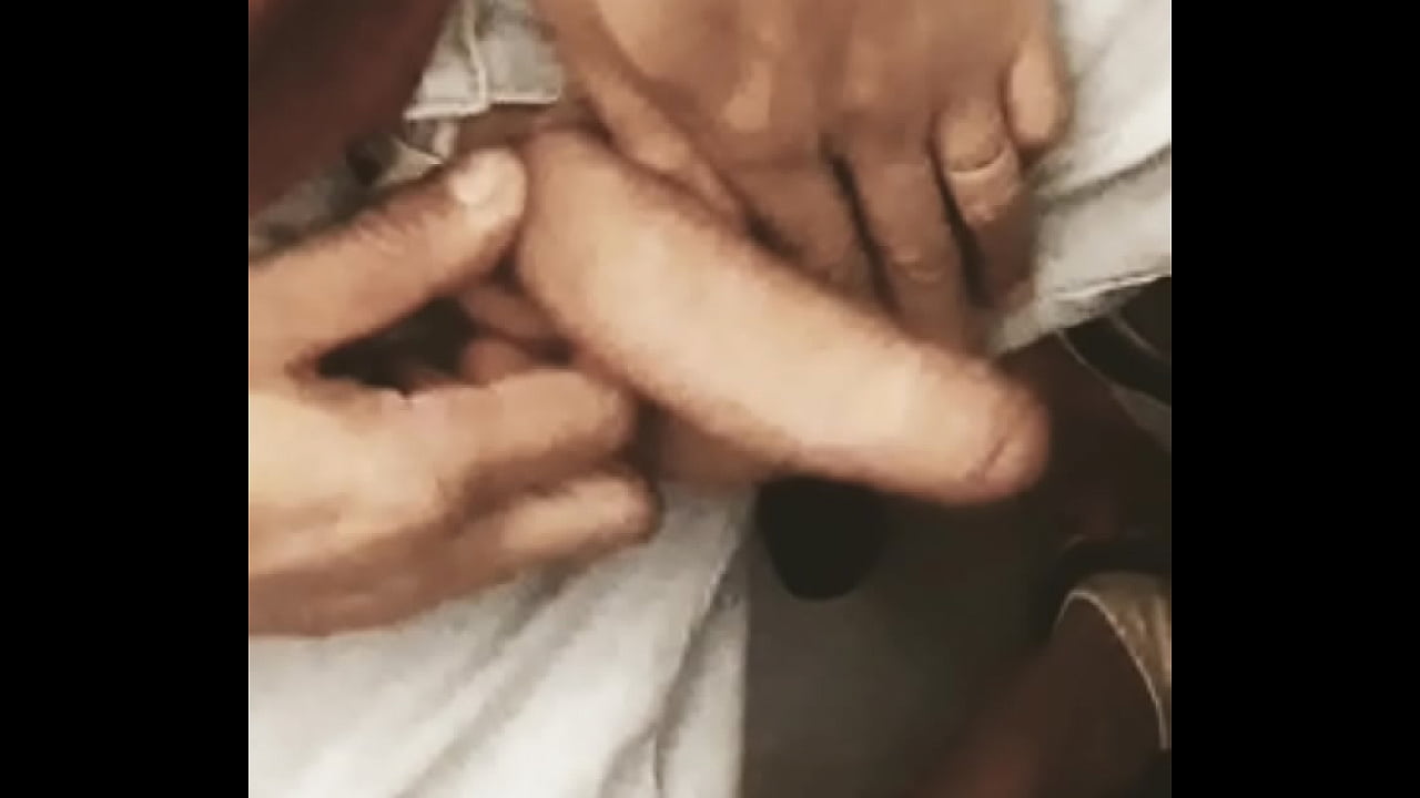 Mostrando m&iacute; verga de macho