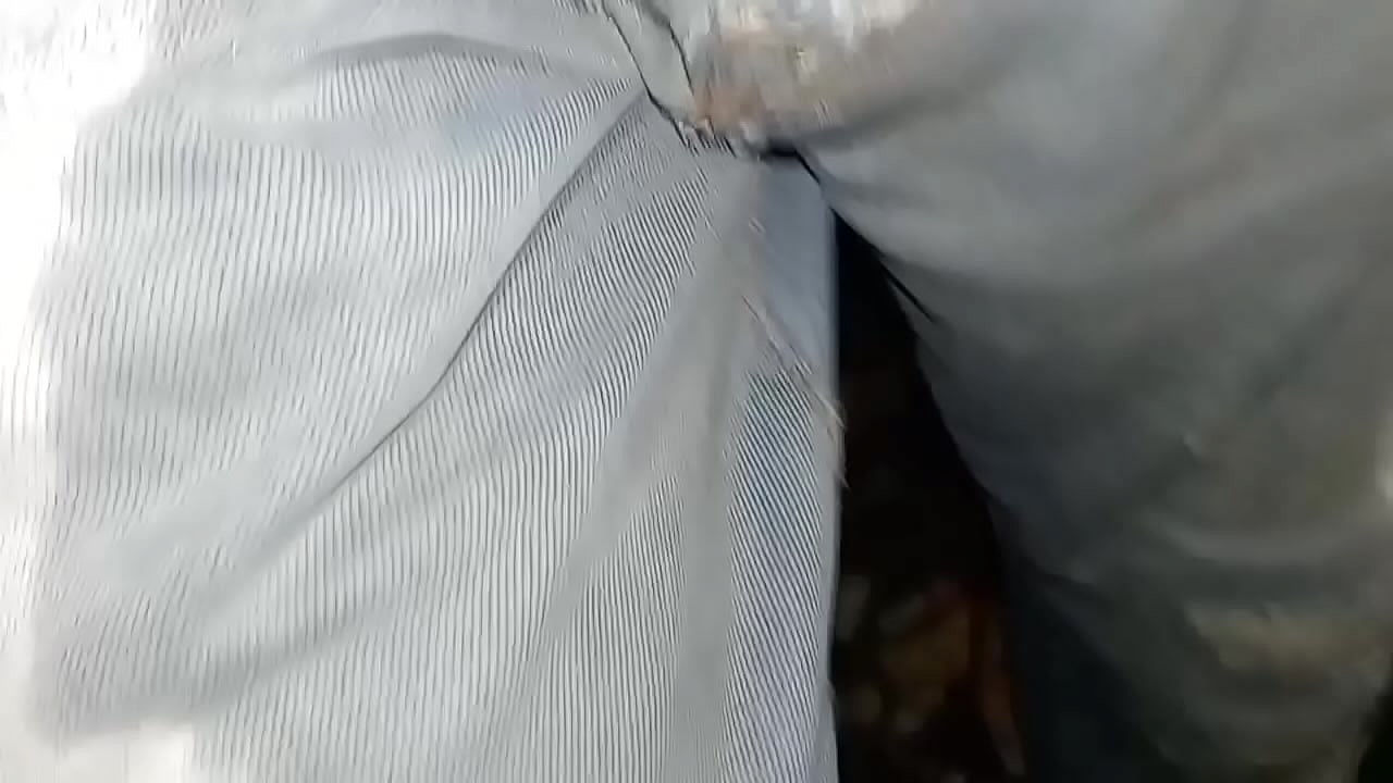 Pa&ntilde;al orinado por completo y pantalon jeans