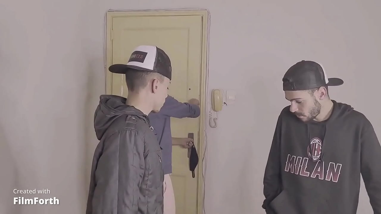 Fudendo com dois dotados