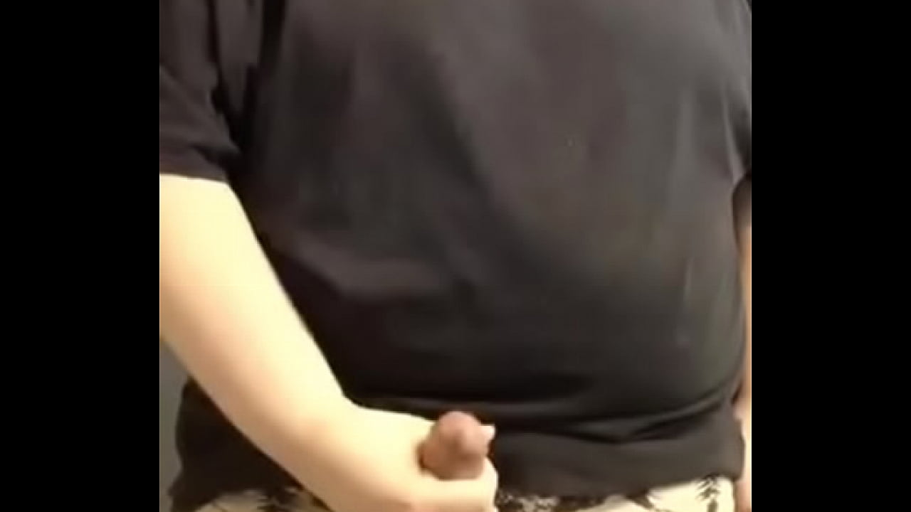 Fat Guy Moaning and Cumming