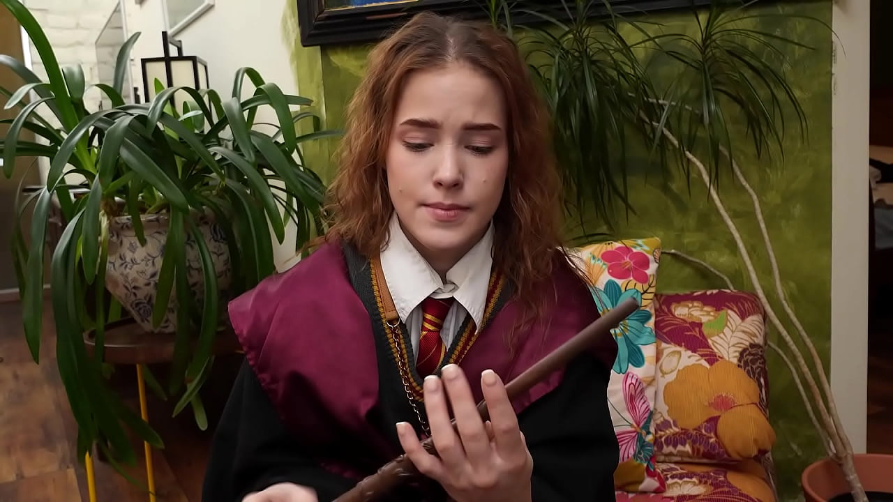 Harry Potter fucks Hermione with his magic wand