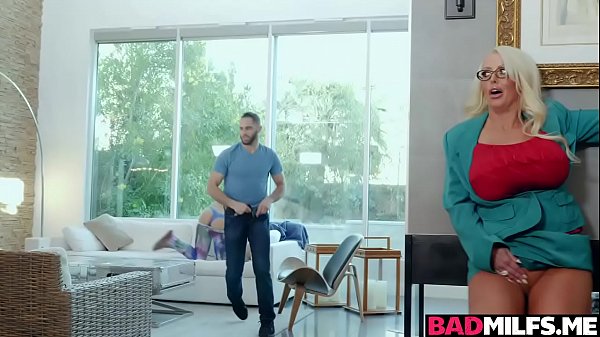 Massive tits Alura enjoyed threesome fucking