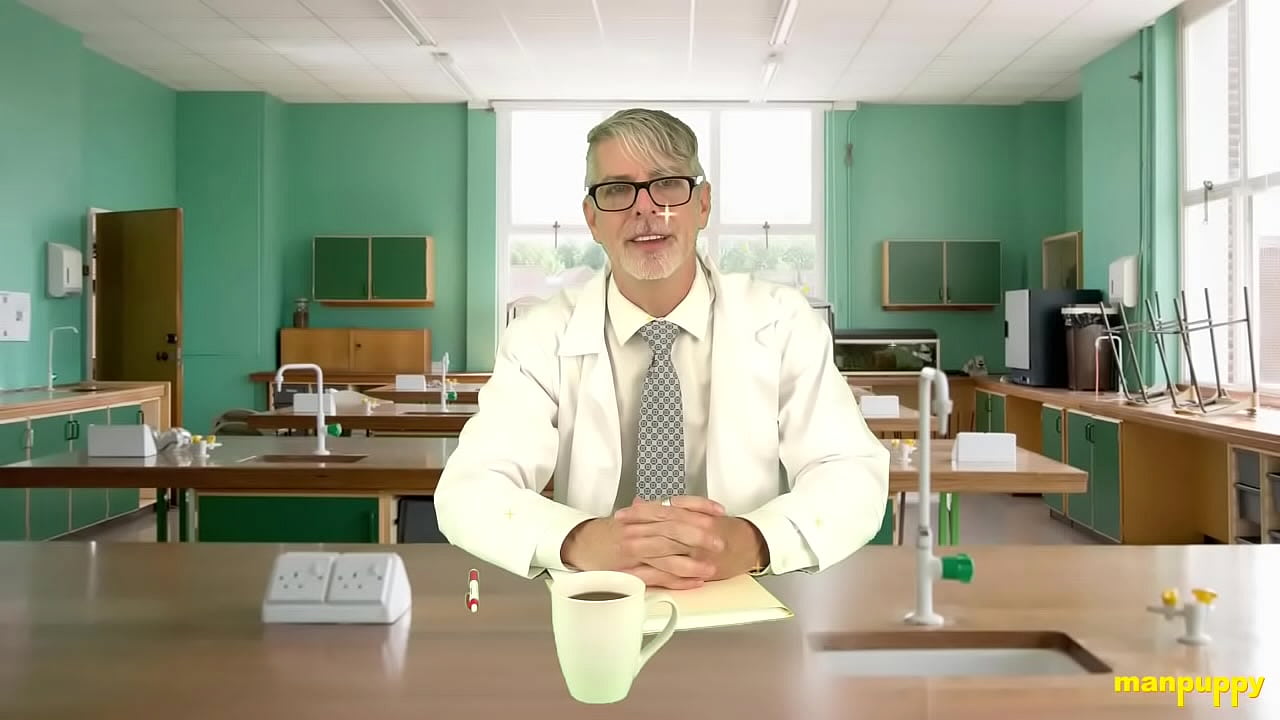 Kinky DILF Wants Some Naughty Experiment