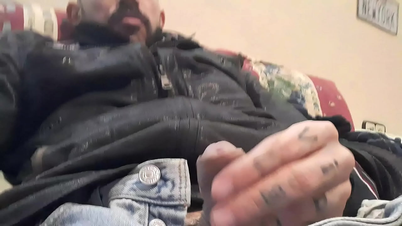 Melvin C gay masturbaci&oacute;n en el cuarto