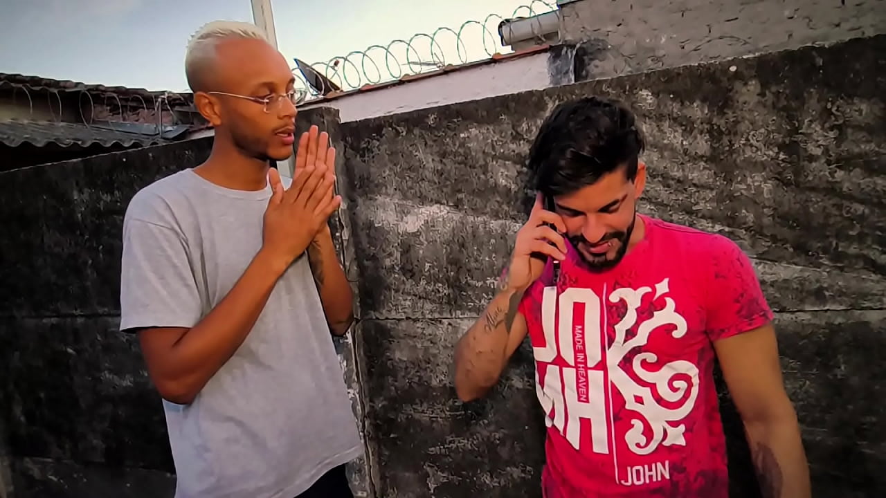 Fui chamado para sem um presente de anivers&aacute;rio de namora, e ela fico muito feliz com o presente dela. "Completo no Red"