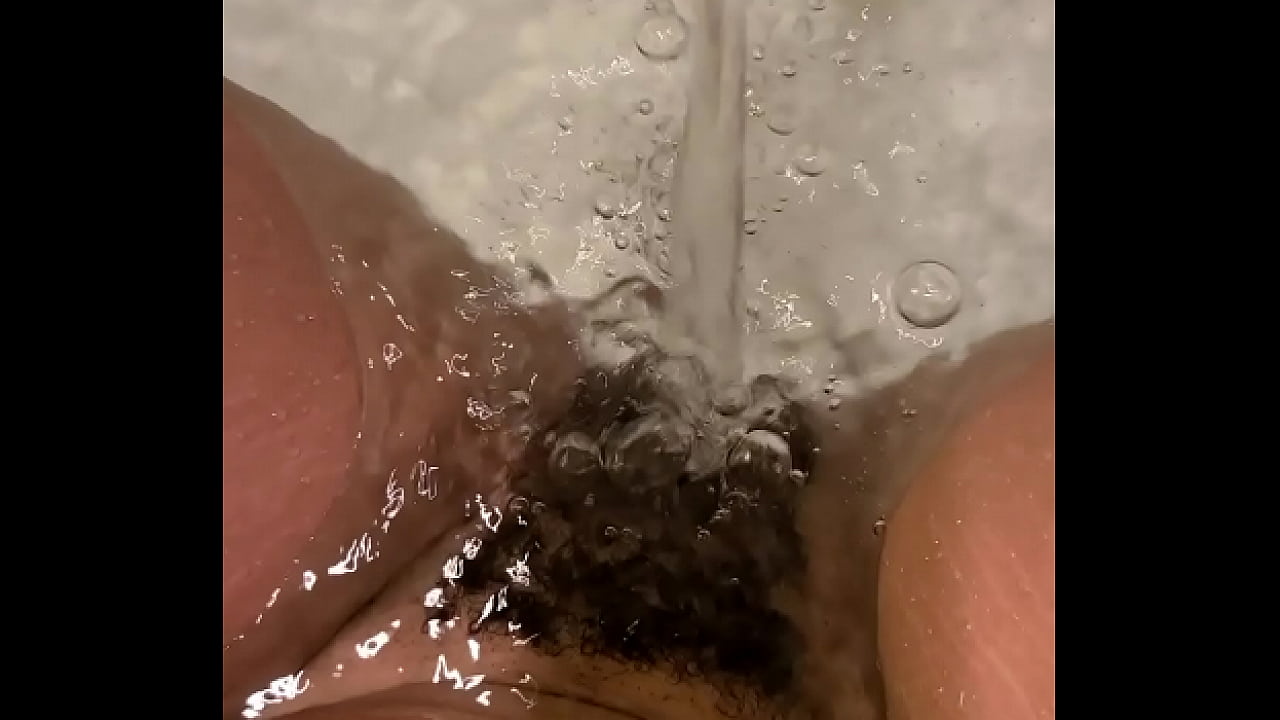 Sneak peek at Charlotte in the bath tub