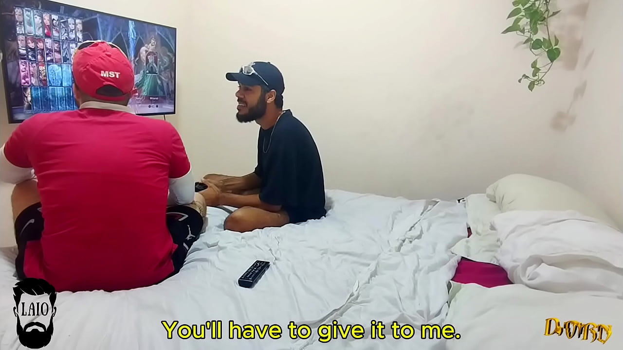 GANHEI A PARTIDA DE VIDEO GAME E COMI MEU PARCEIRO