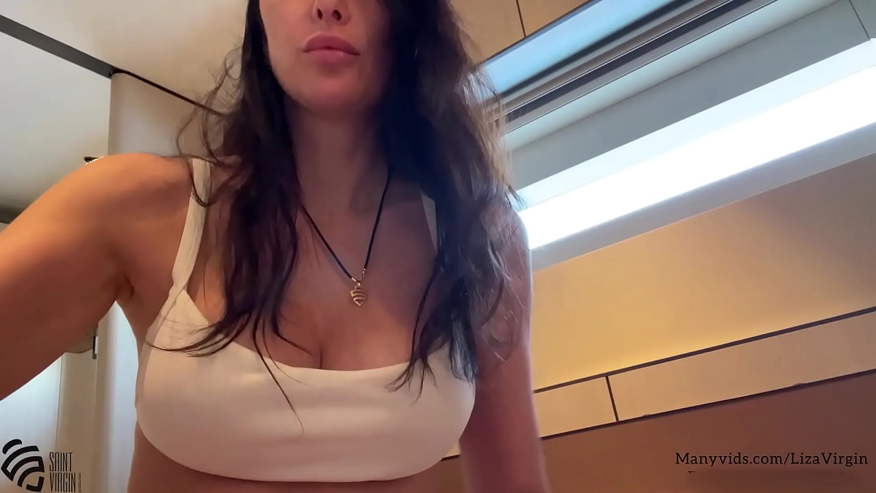 Liza Virgin. VLOG. That's how superstars live.