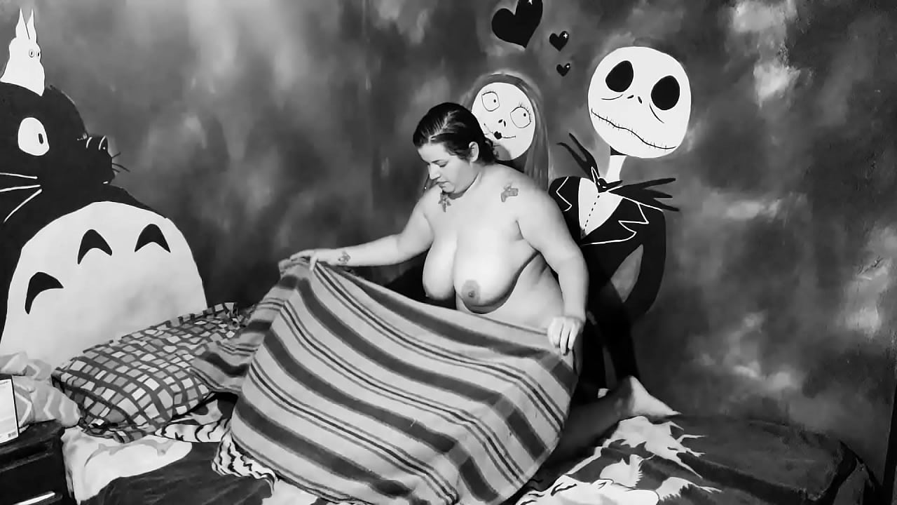 Grabo a mi Hermanastra masturbandose