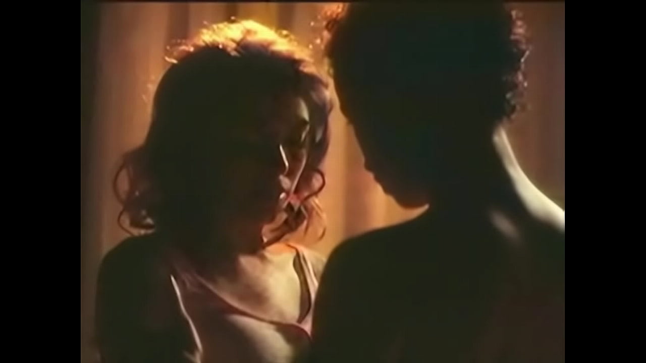 Kari Wuhrer Rae Dawn - Video