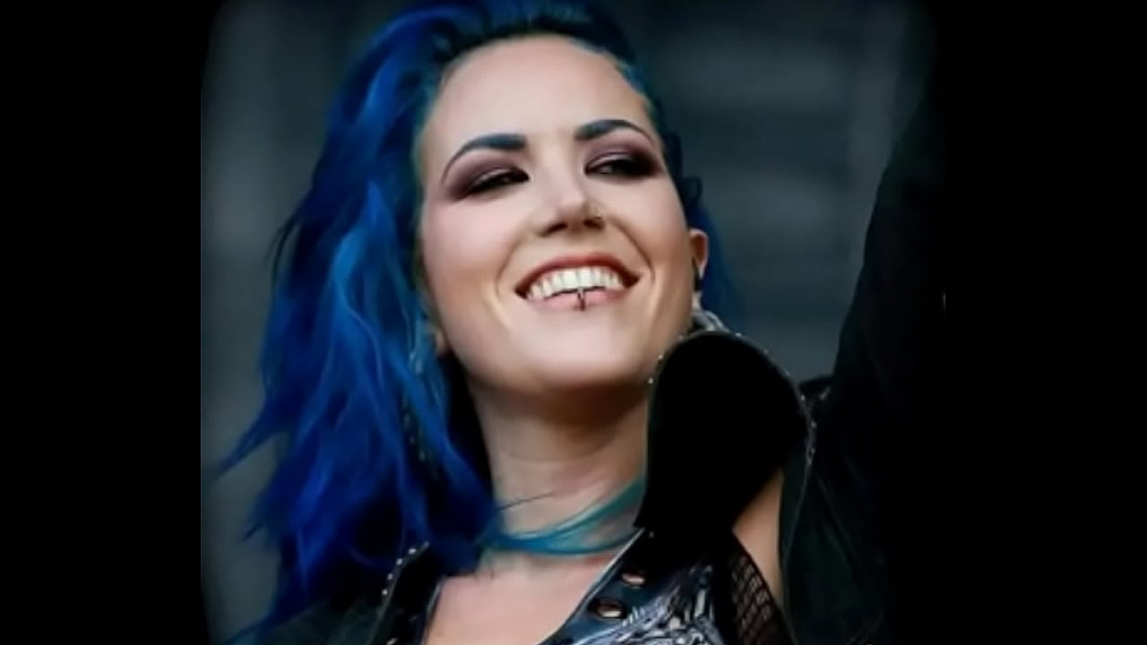 Alissa White-Gluz wants your cum