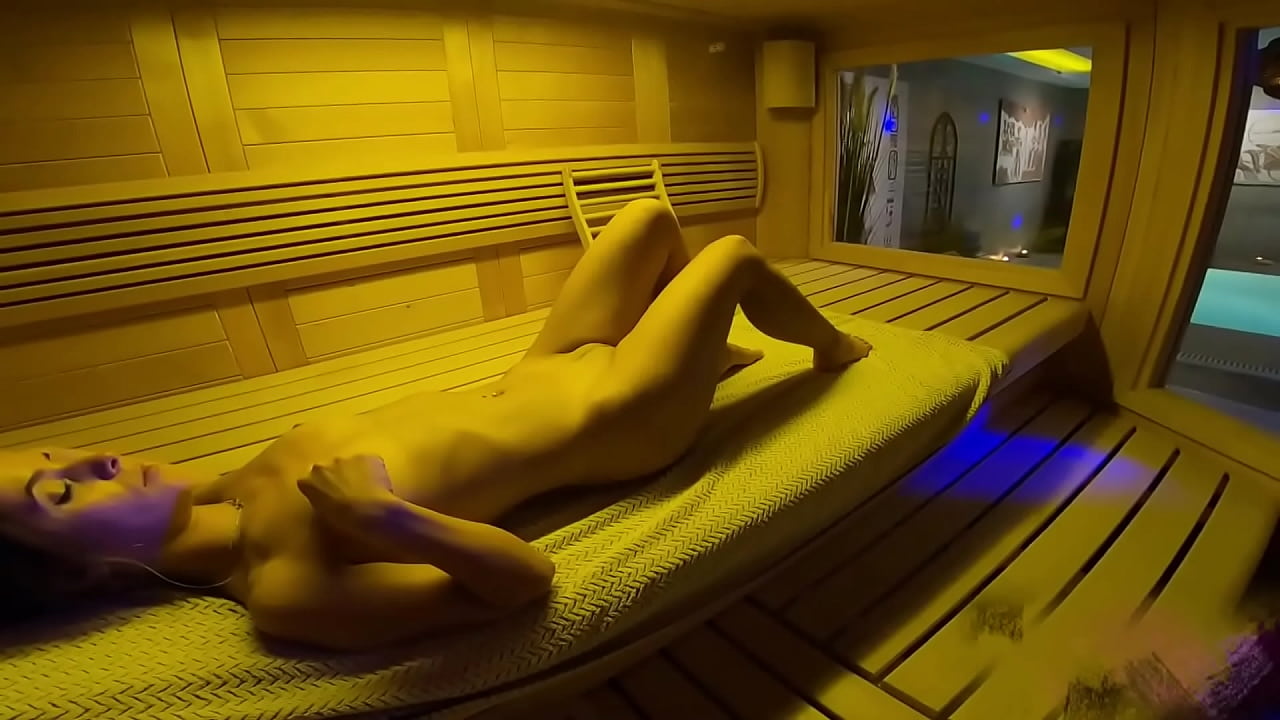 Steamy Sauna Seduction: Big Ass Babe Gets Pounded Hard
