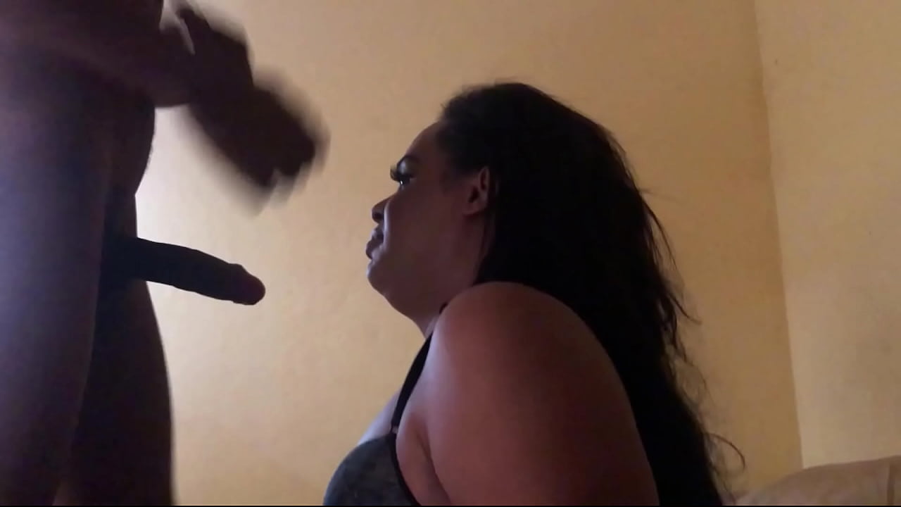 A travesti Rabuda BBW e o novinho da Pipa - completo no sheer